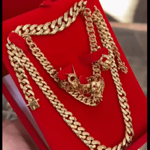 طقم رادكو منقوش 4 قطع (سلسلة، براسلي، خاتم وحلقات)